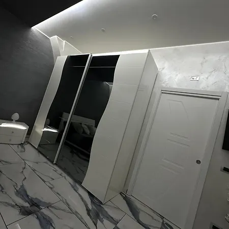 Naomi Luxury Apartment *