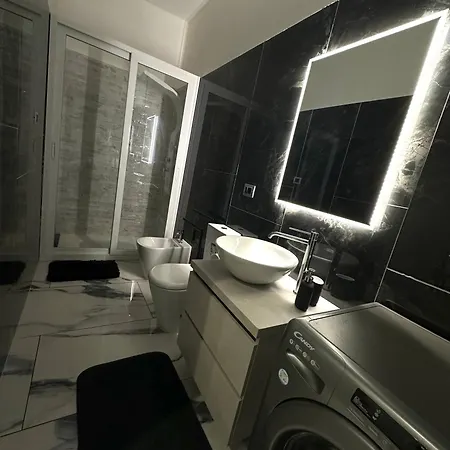 Naomi Luxury Catania