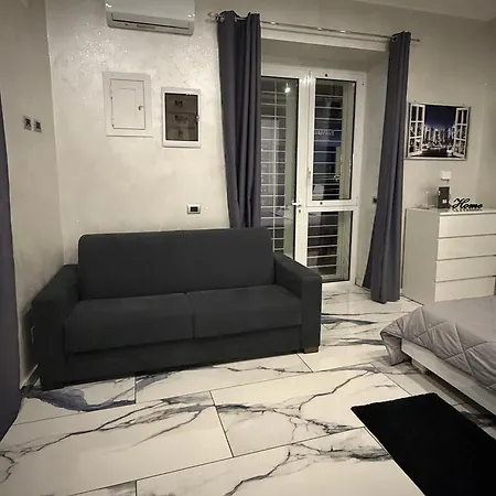 Naomi Luxury Apartment Catania