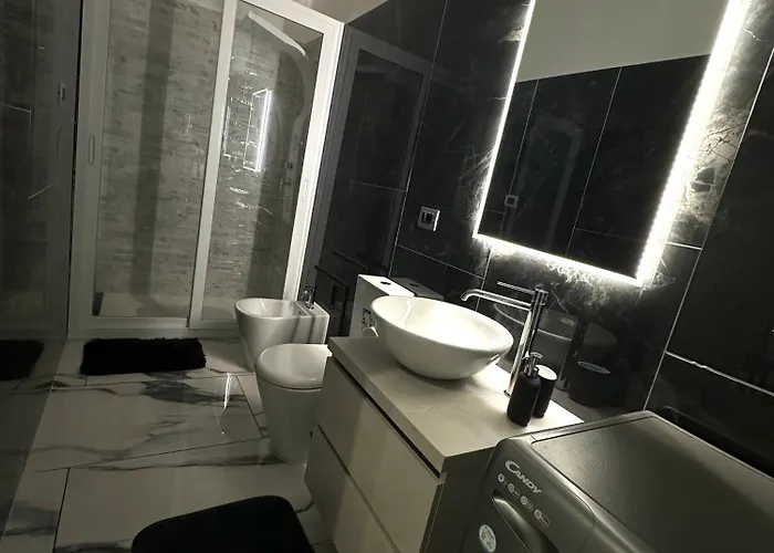 Naomi Luxury Catania